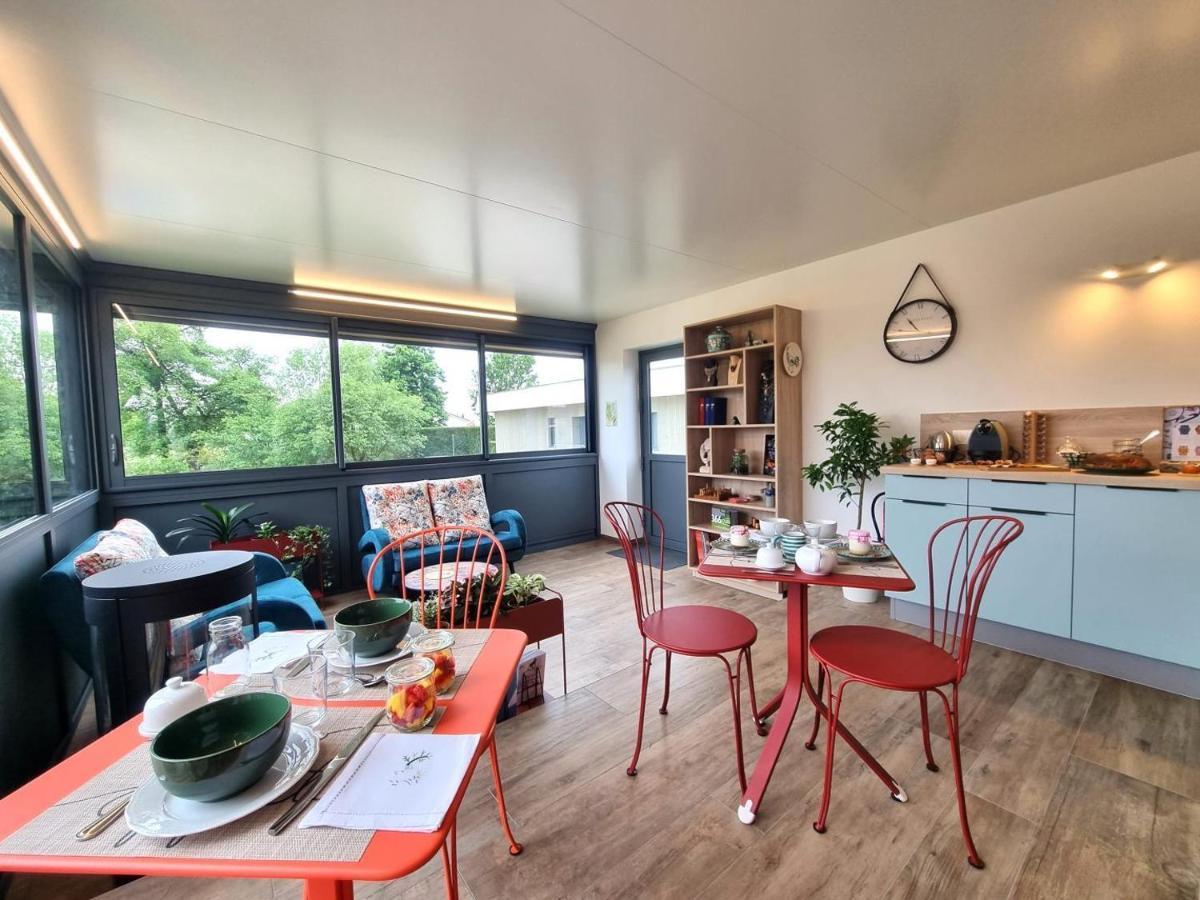 La Cle Des Chaumes Bed & Breakfast Boisset-lès-Montrond Dış mekan fotoğraf