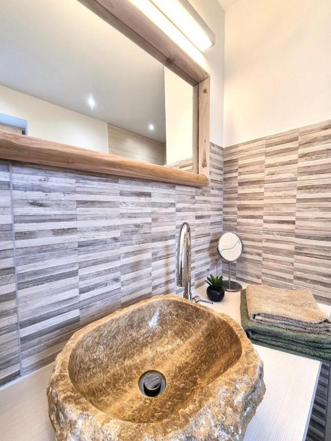 La Cle Des Chaumes Bed & Breakfast Boisset-lès-Montrond Dış mekan fotoğraf