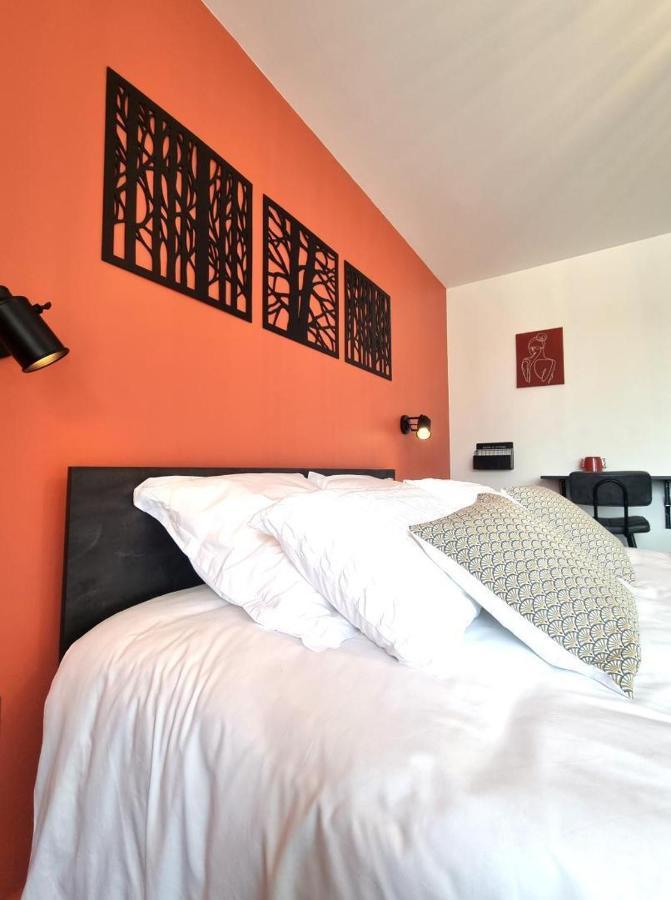 La Cle Des Chaumes Bed & Breakfast Boisset-lès-Montrond Dış mekan fotoğraf