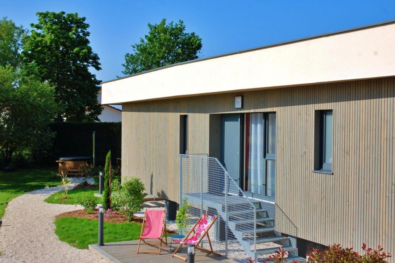 La Cle Des Chaumes Bed & Breakfast Boisset-lès-Montrond Dış mekan fotoğraf
