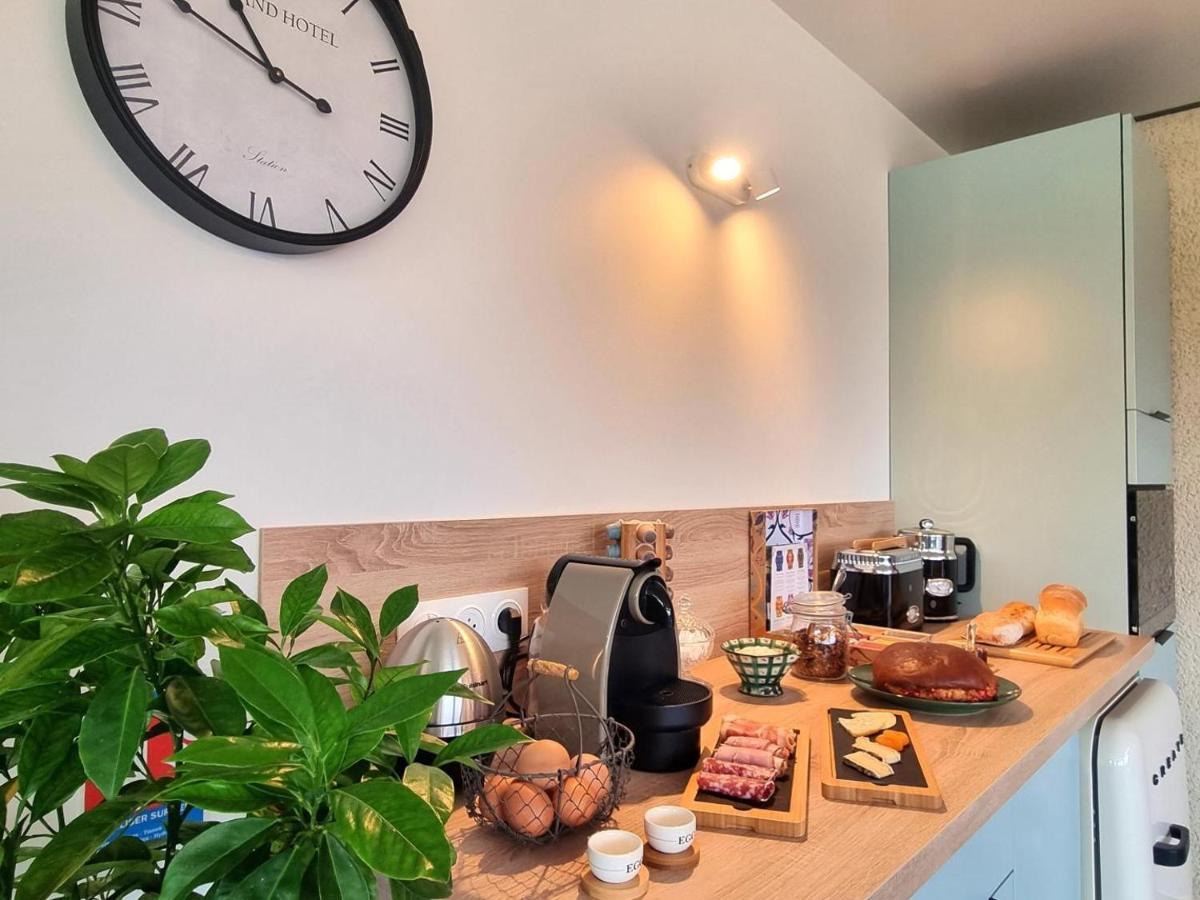 La Cle Des Chaumes Bed & Breakfast Boisset-lès-Montrond Dış mekan fotoğraf
